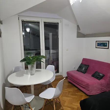 Laki 56 Apartament Kalugjerica